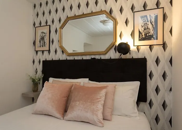 Avenida Cozy In Center Apartman *